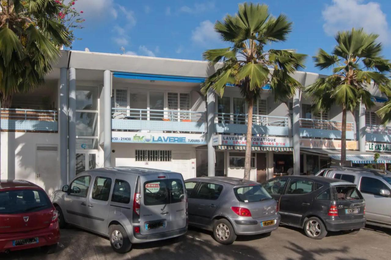 Ferienwohnung Un Pied-A-Terre Face A La Marina Le Marin Exterior foto